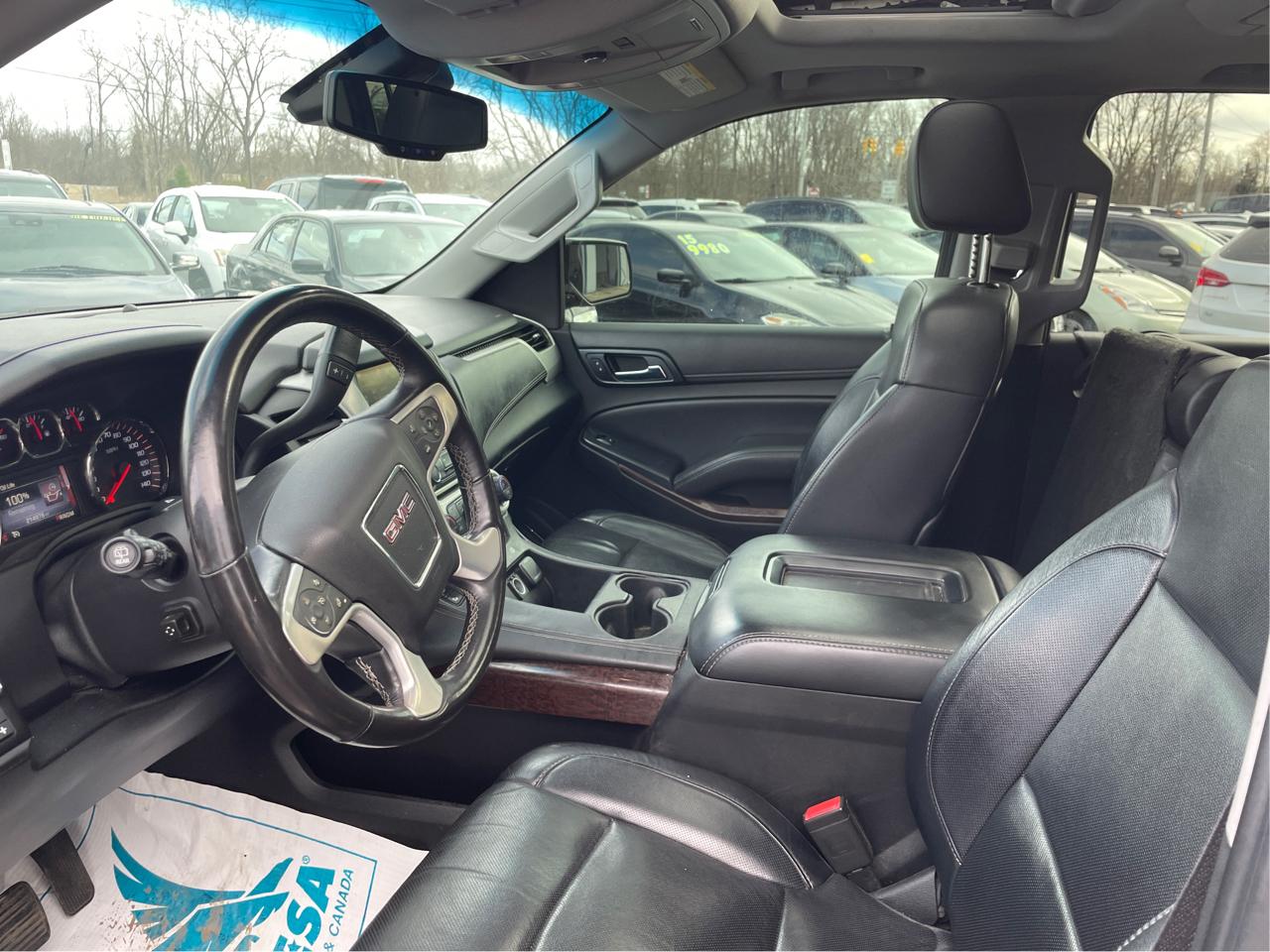 GMC Yukon XL SLT 1/2 Ton 4WD 2015