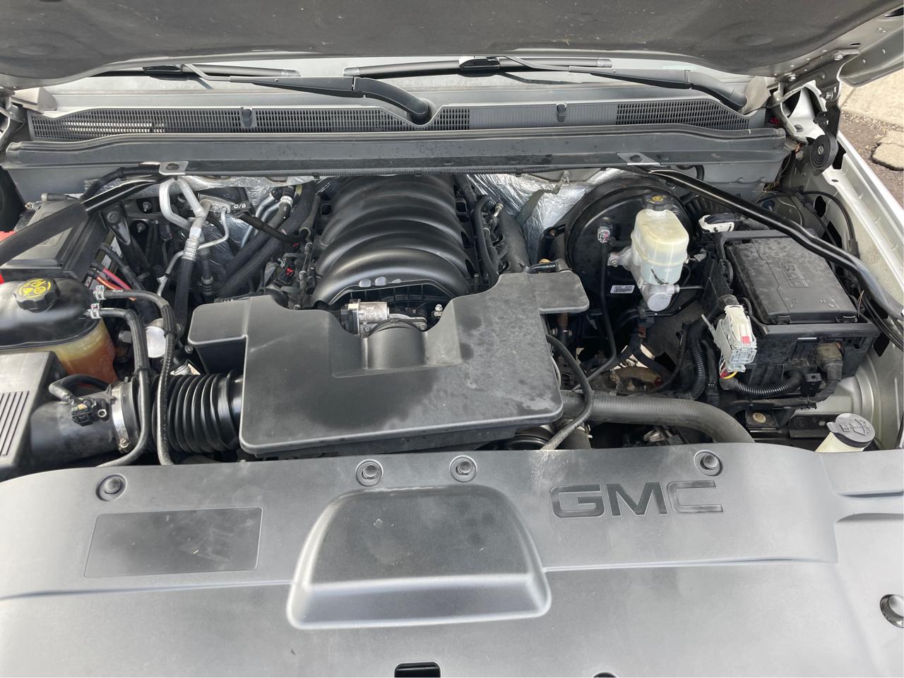 GMC Yukon XL SLT 1/2 Ton 4WD 2015