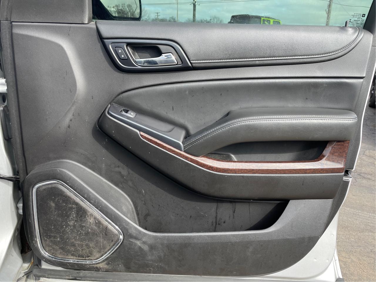 GMC Yukon XL SLT 1/2 Ton 4WD 2015