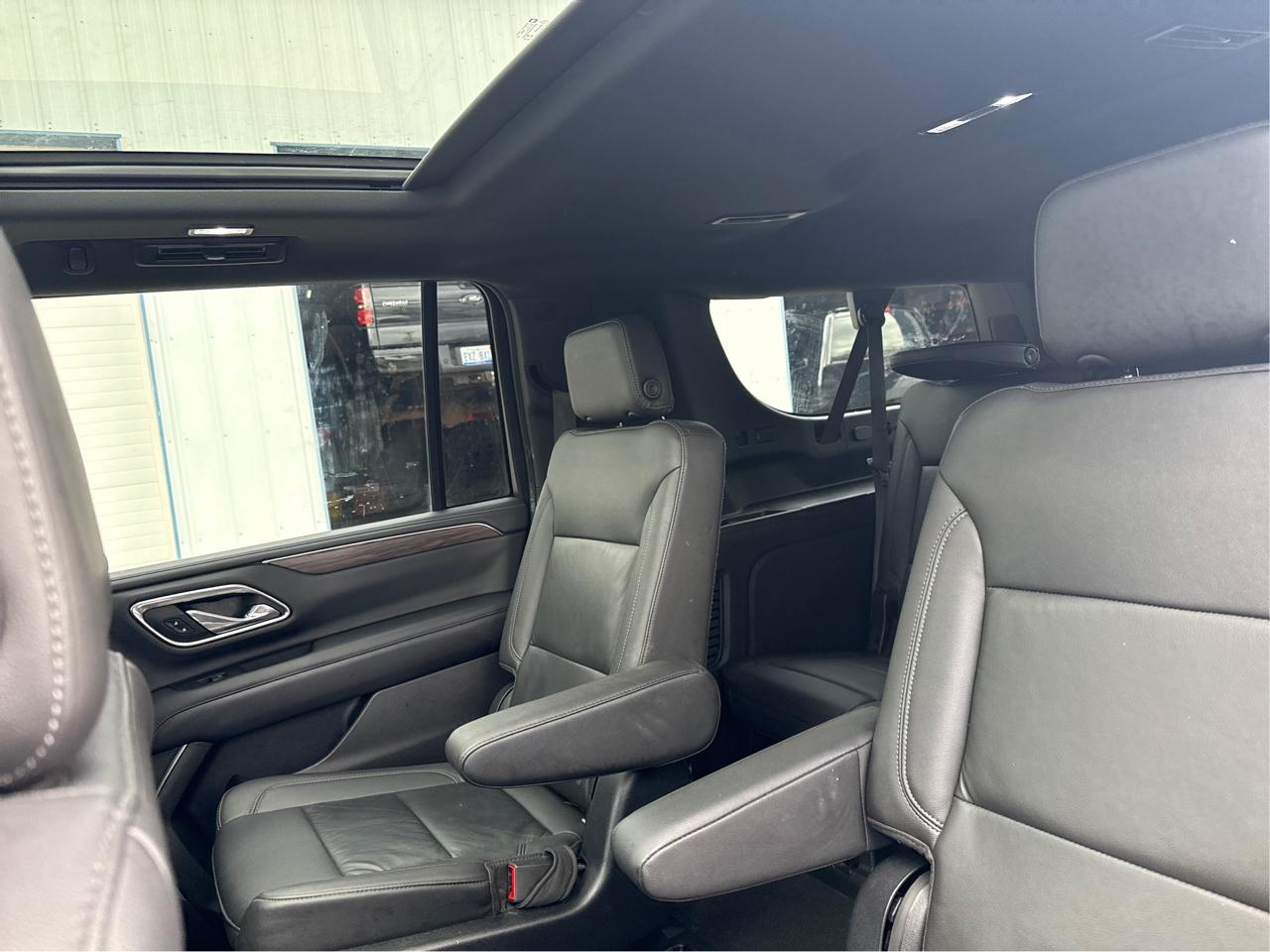 Chevrolet Suburban LT 4WD 2021