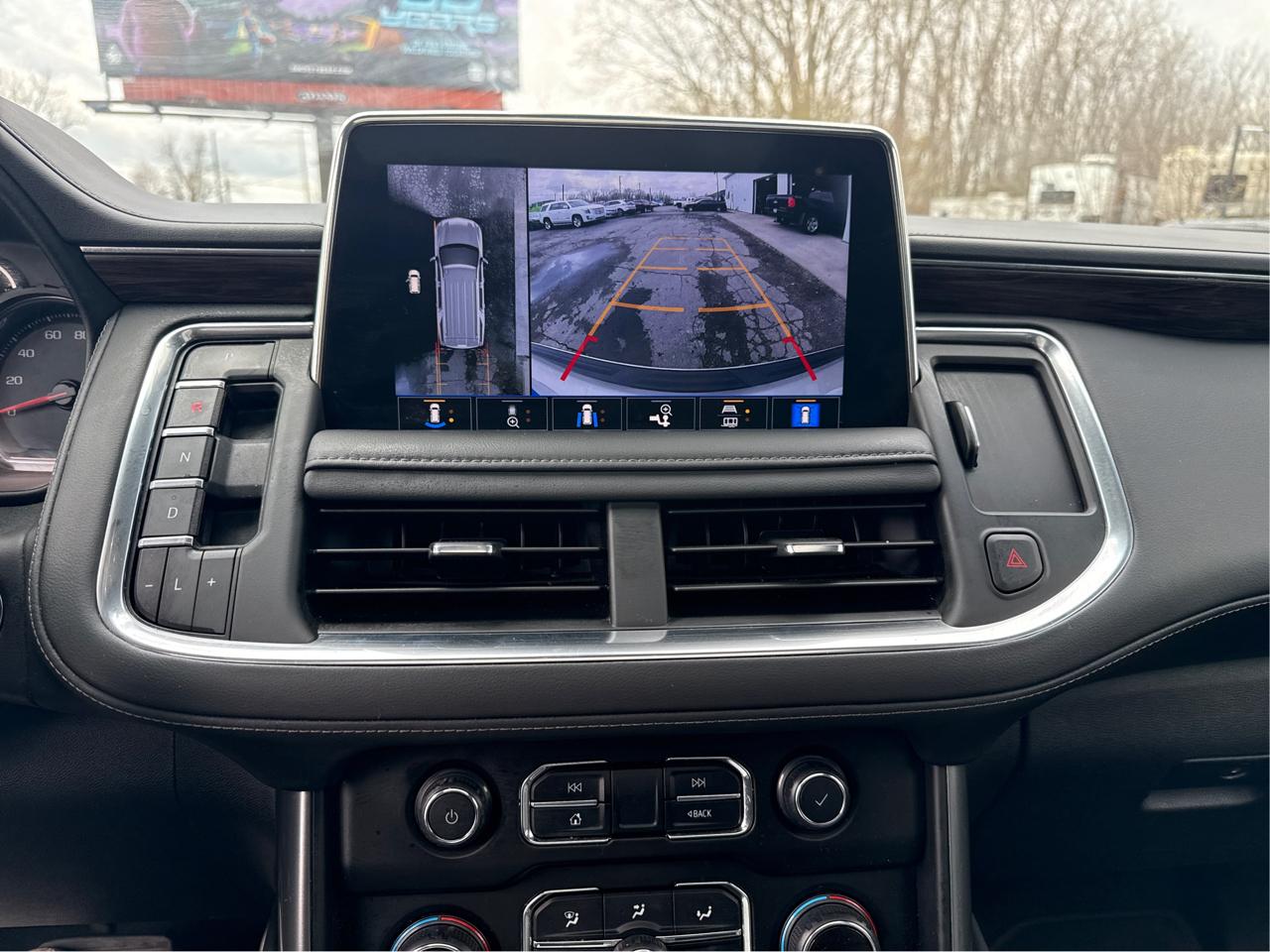 Chevrolet Suburban LT 4WD 2021