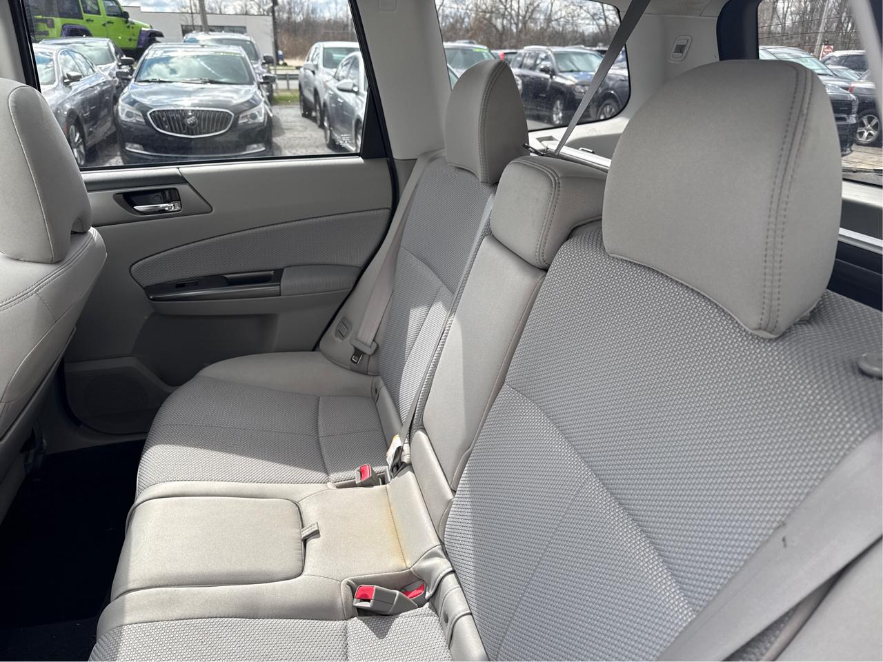 Subaru Forester 2.5X Premium 2011