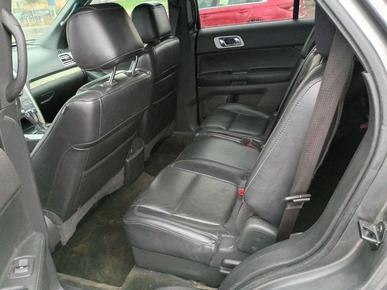 Ford Explorer XLT FWD 2011