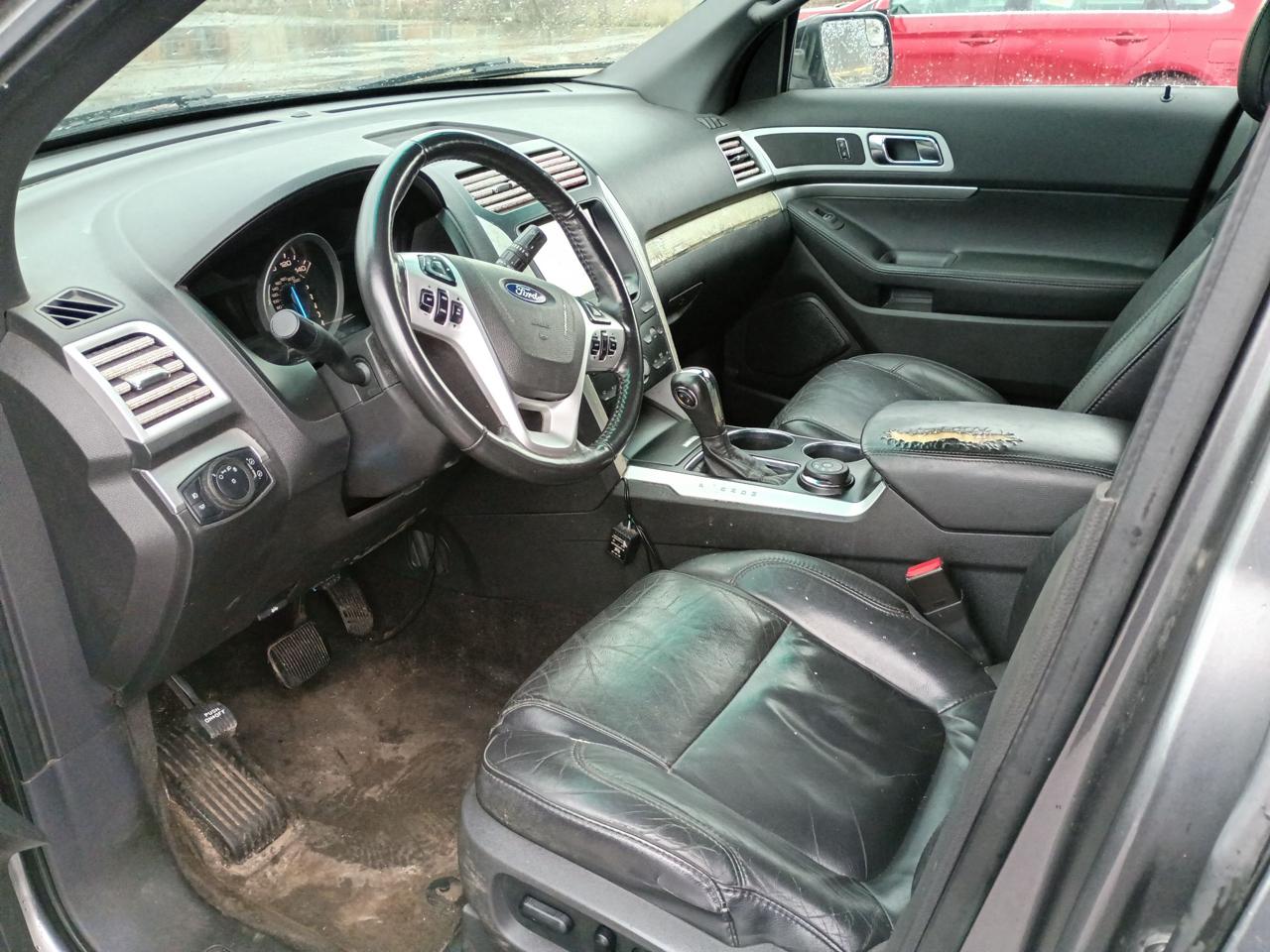 Ford Explorer XLT FWD 2011