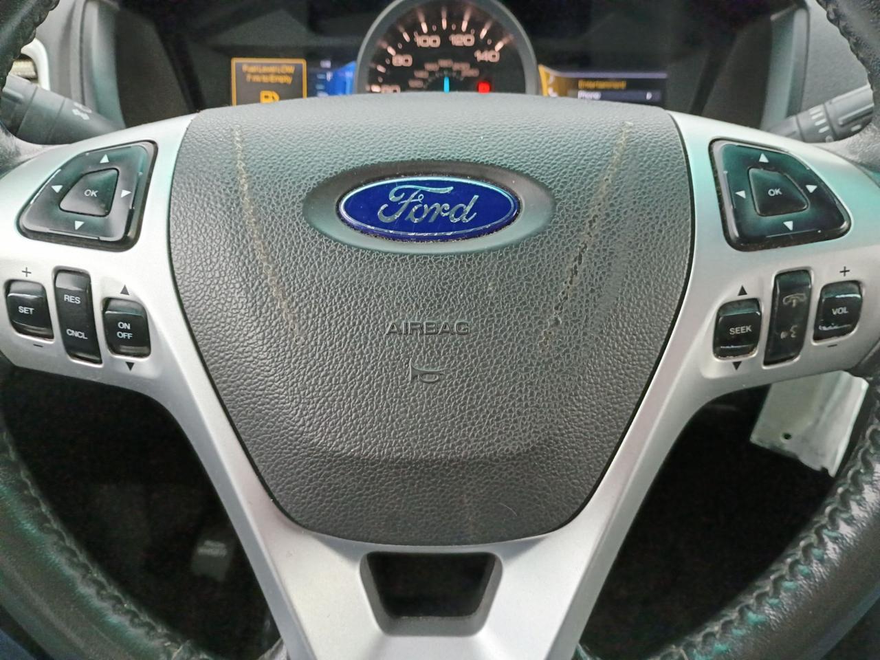 Ford Explorer XLT FWD 2011