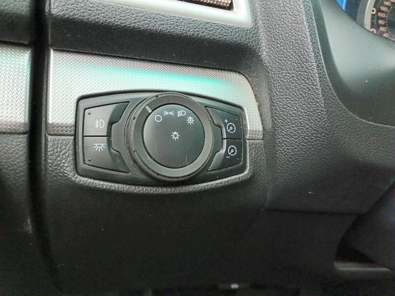 Ford Explorer XLT FWD 2011