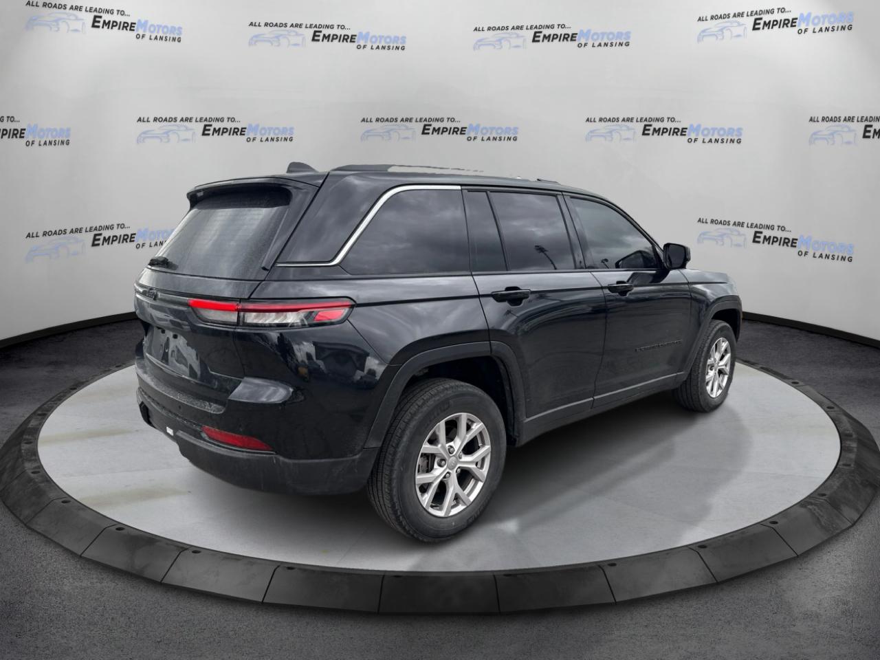 Jeep Grand Cherokee Limited 4WD 2023