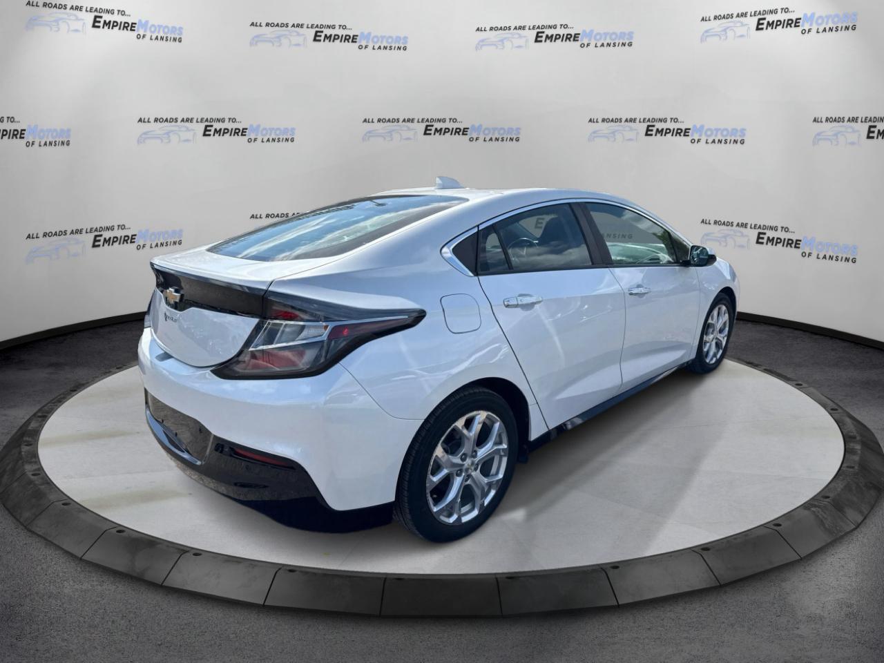 Chevrolet Volt Premier w/ Standard Emission Package 2017