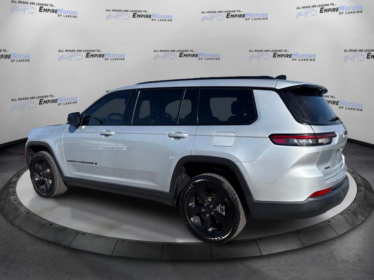 Jeep Grand Cherokee L Laredo 4WD 2023