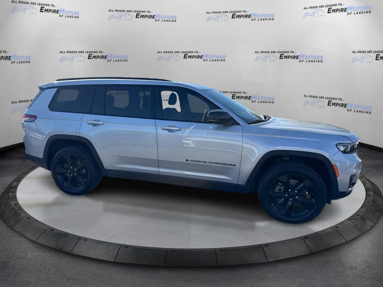 Jeep Grand Cherokee L Laredo 4WD 2023