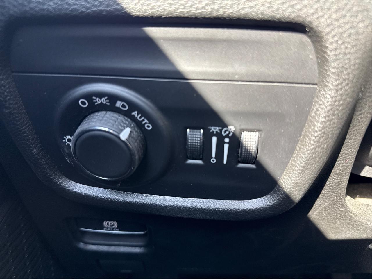 Jeep Grand Cherokee L Laredo 4WD 2023