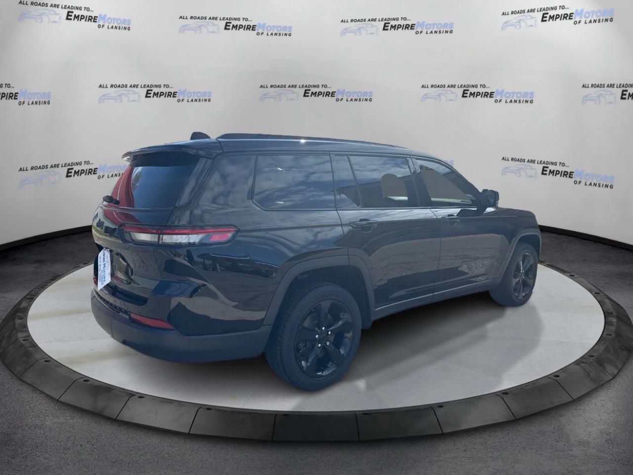 Jeep Grand Cherokee L Laredo 4WD 2023