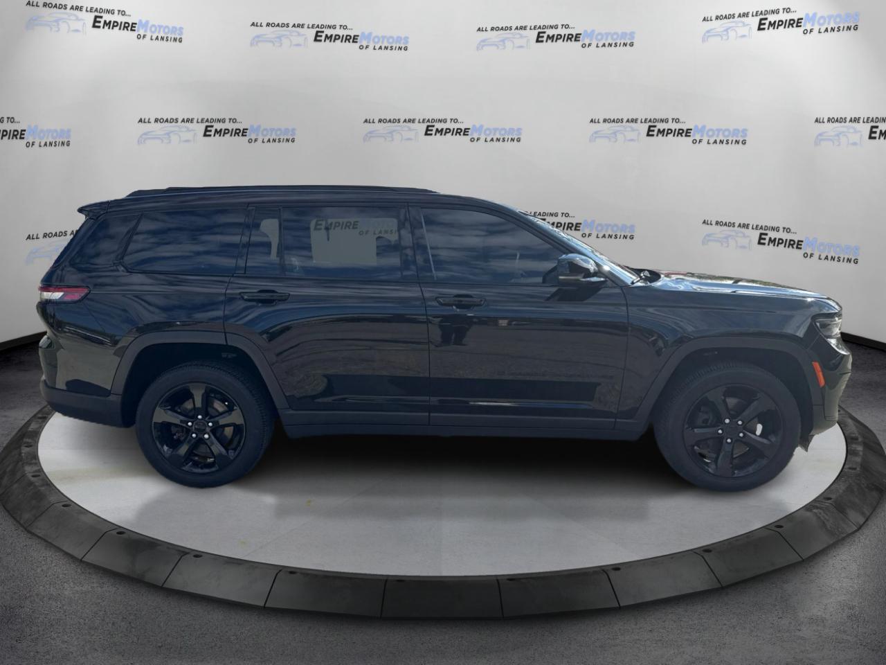 Jeep Grand Cherokee L Laredo 4WD 2023