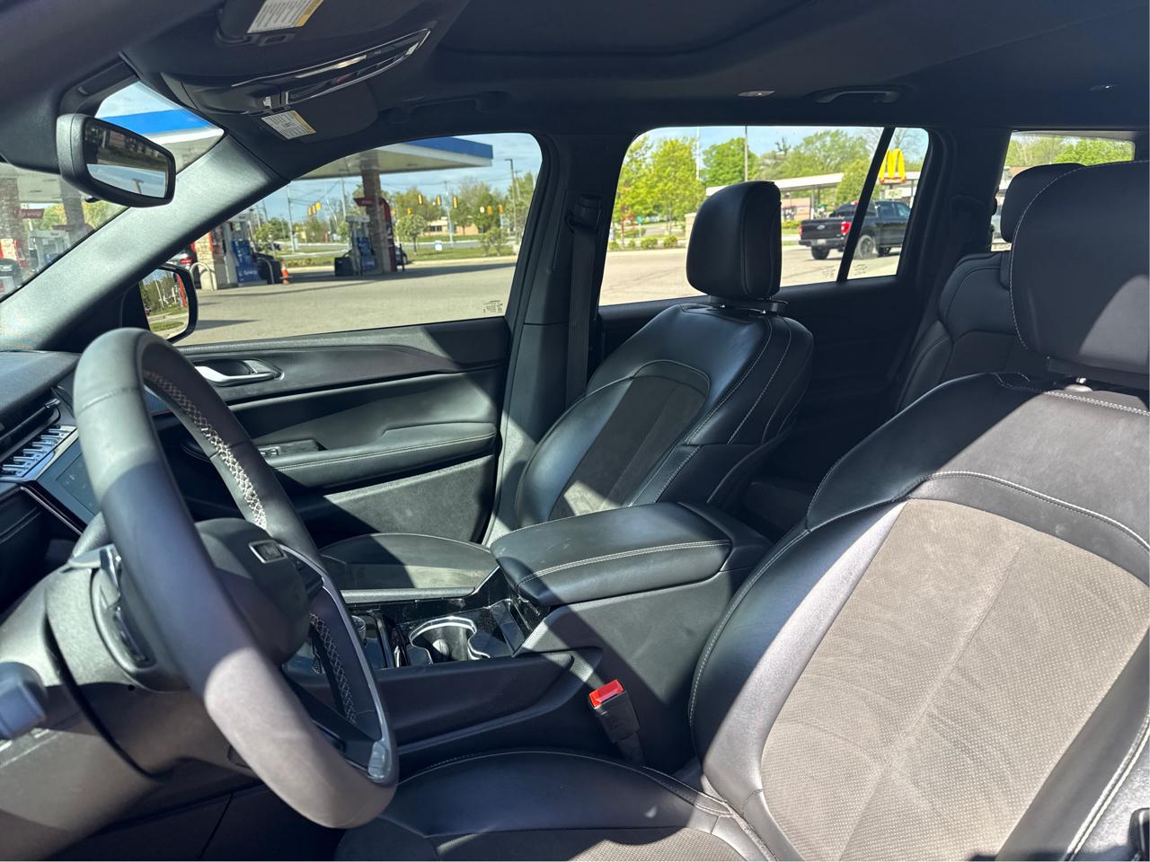 Jeep Grand Cherokee L Laredo 4WD 2023
