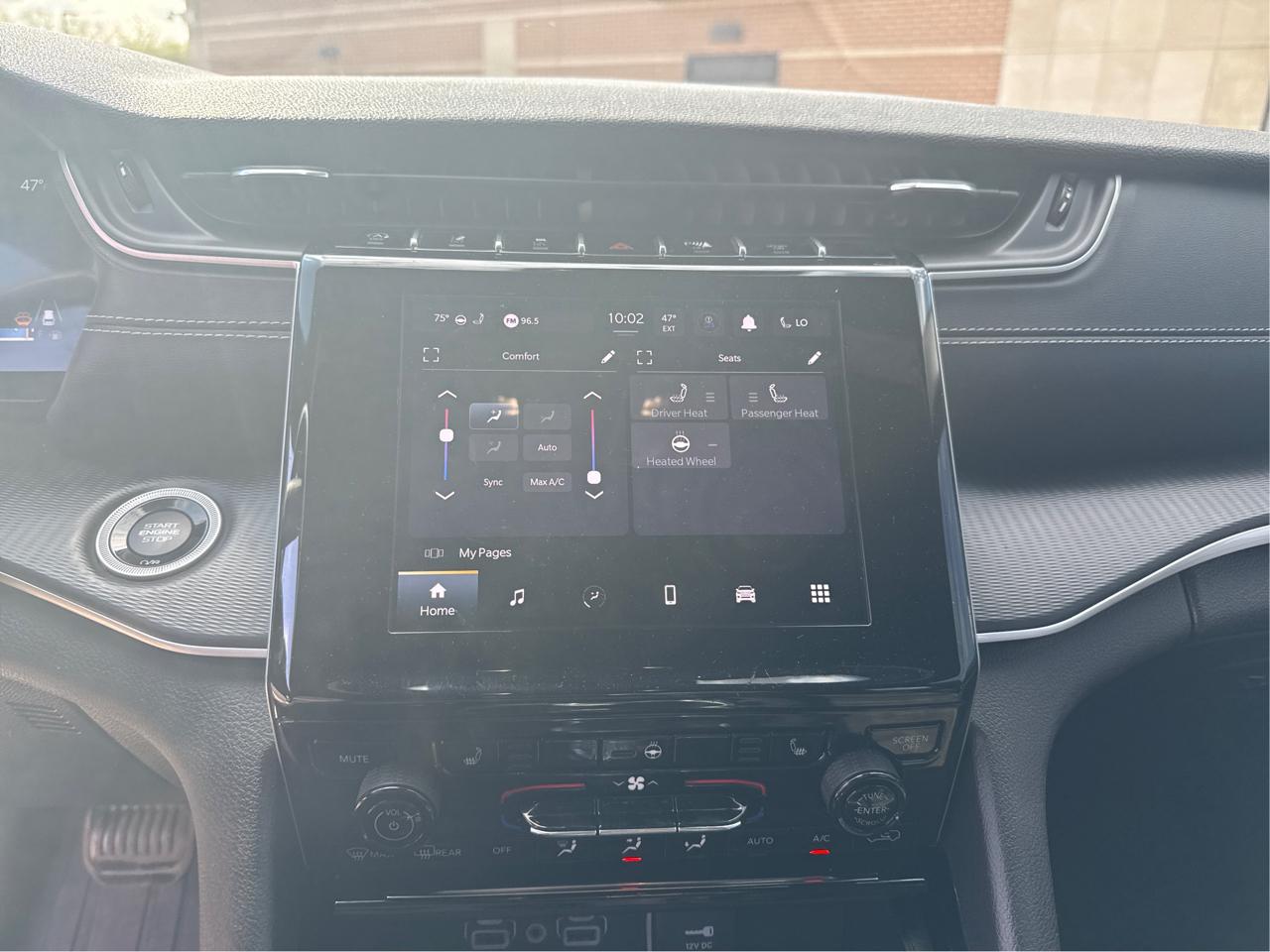 Jeep Grand Cherokee L Laredo 4WD 2023