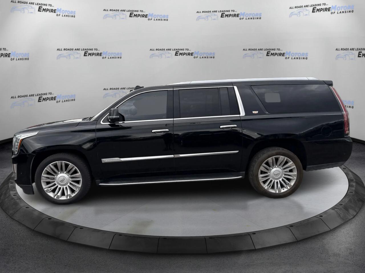 Cadillac Escalade ESV Standard 4WD 2018