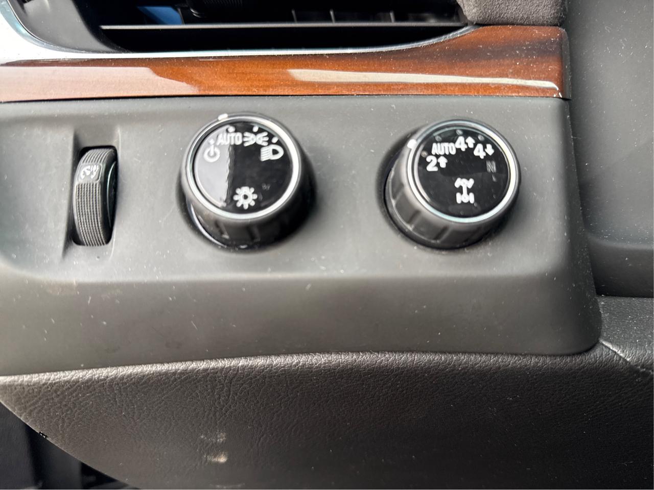 Cadillac Escalade ESV Standard 4WD 2018