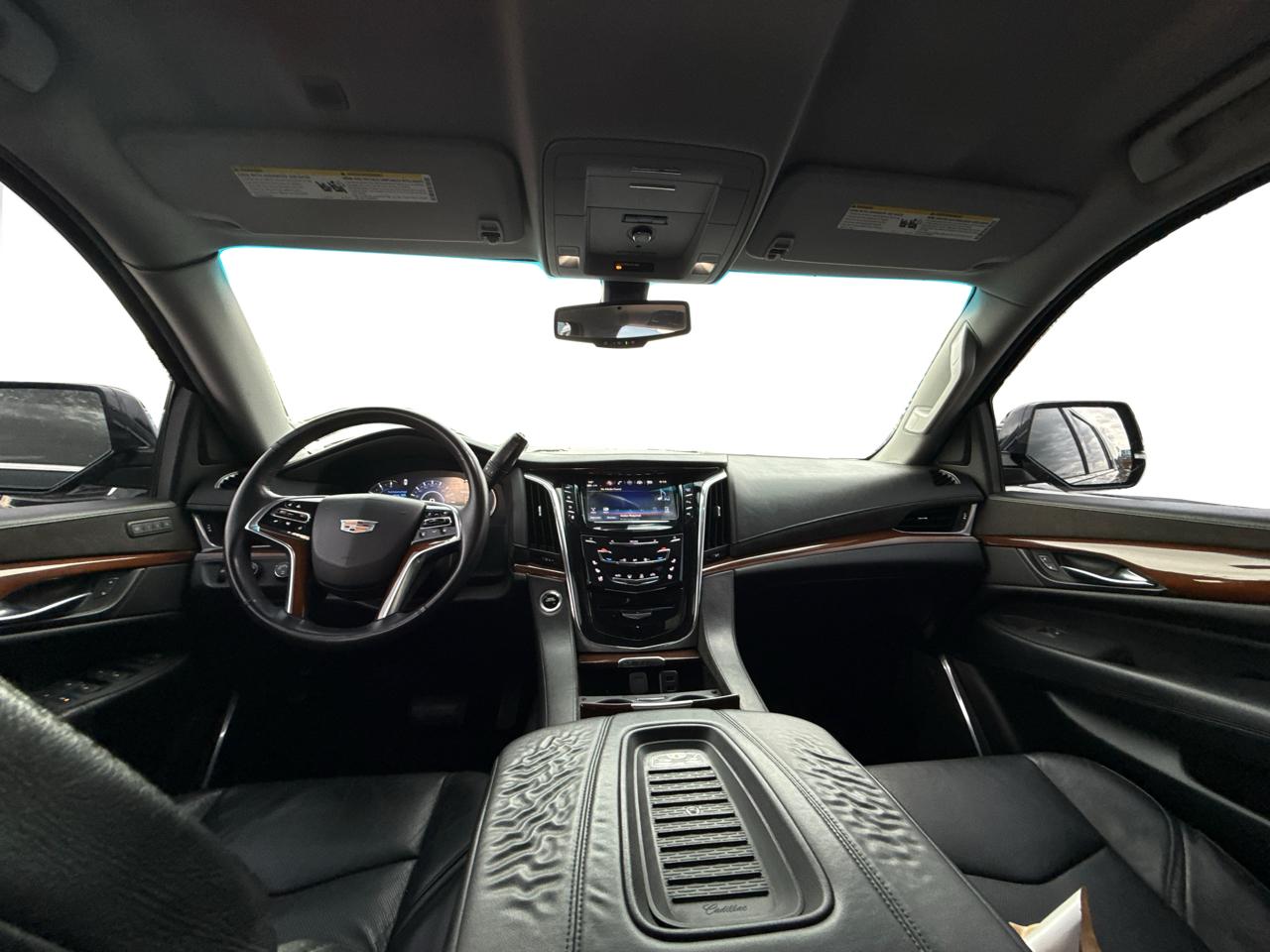 Cadillac Escalade ESV Standard 4WD 2018