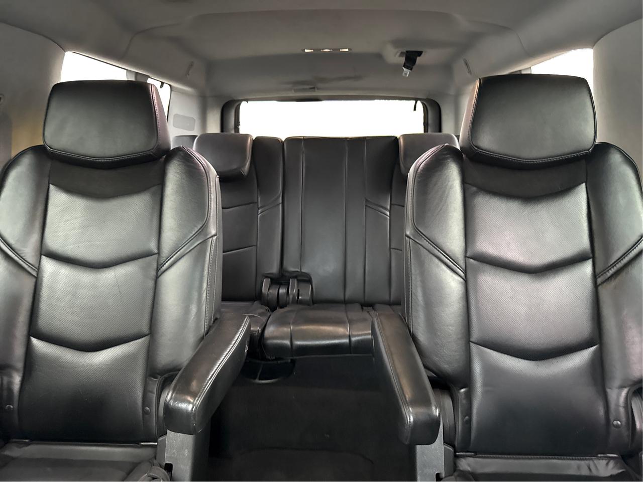 Cadillac Escalade ESV Standard 4WD 2018