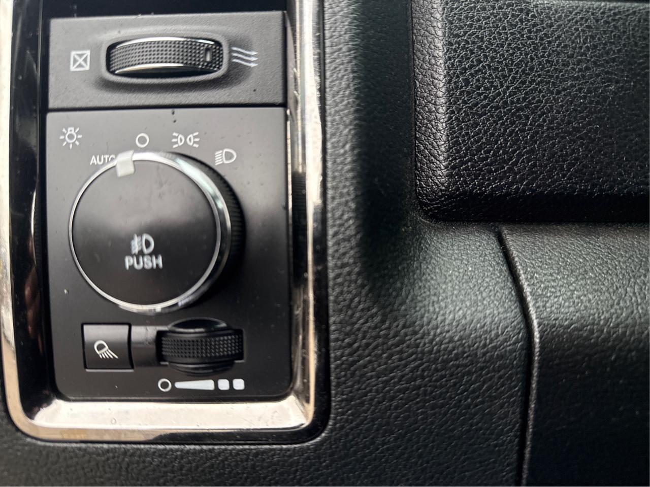 RAM 1500 Sport Crew Cab 4WD 2014