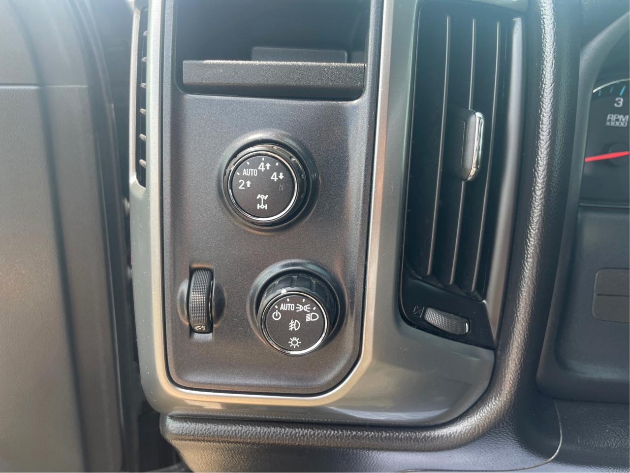 Chevrolet Silverado 1500 1LT Crew Cab 4WD 2016