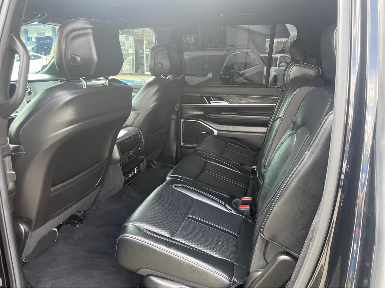 Jeep Wagoneer Series II 4WD 2022