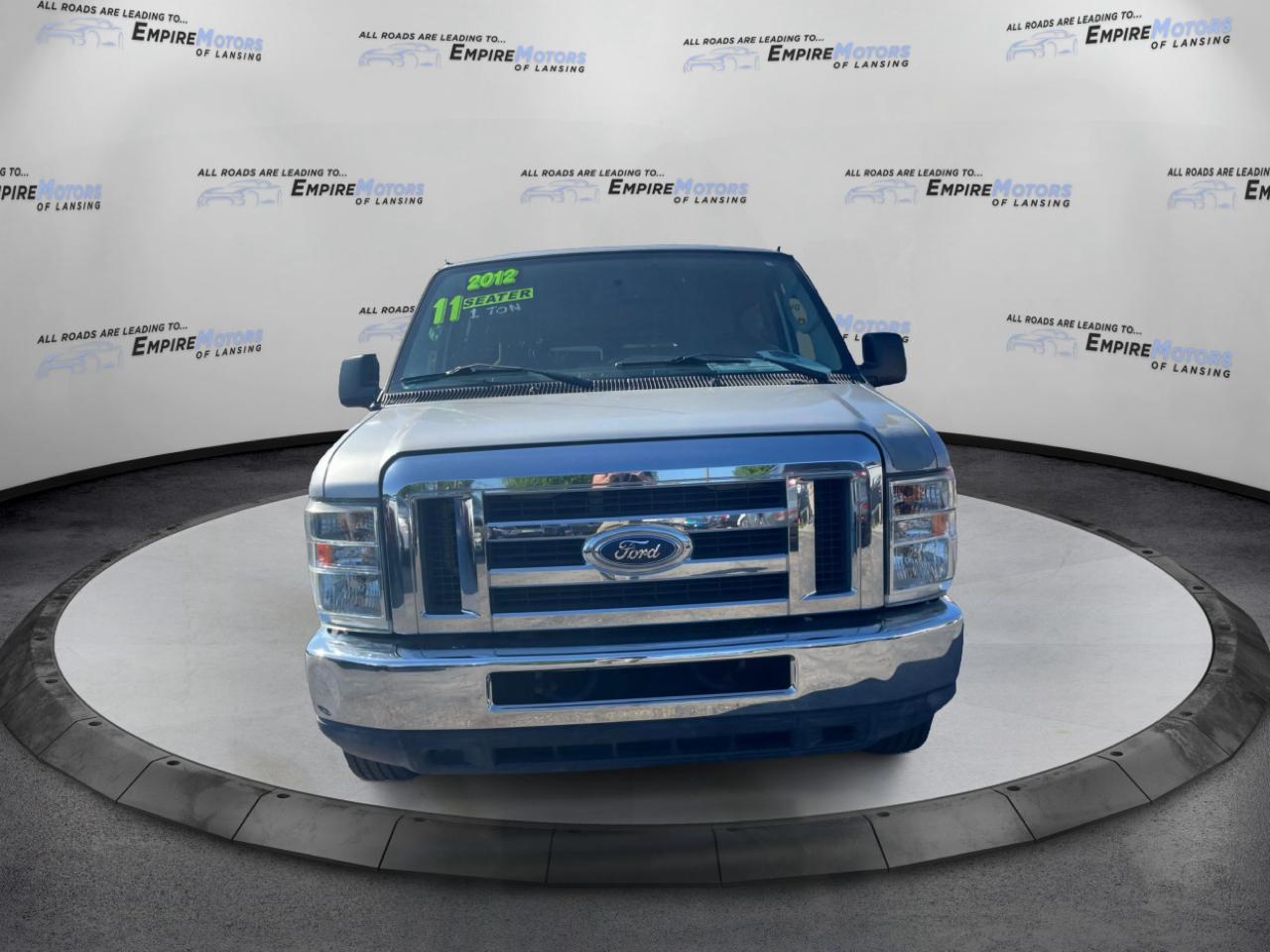 Ford Econoline E-350 XL Super Duty 2012