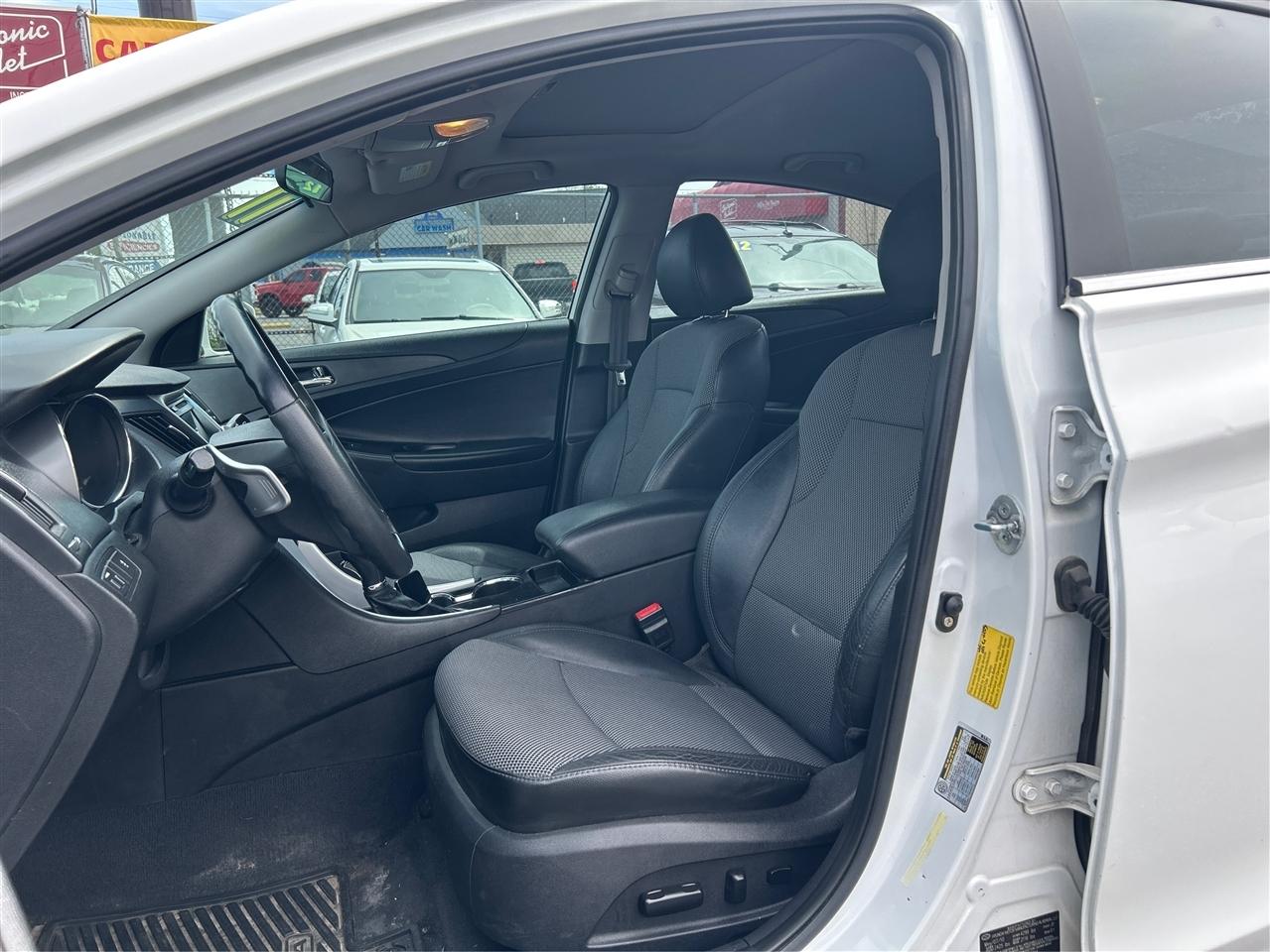 Hyundai Sonata Limited Auto 2011