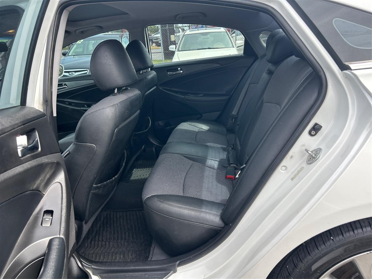 Hyundai Sonata Limited Auto 2011