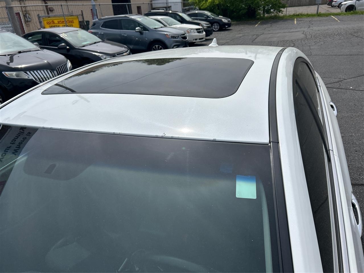 Hyundai Sonata Limited Auto 2011