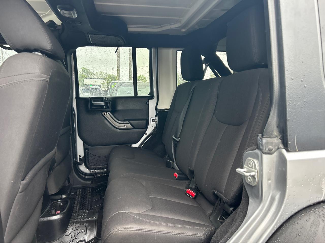 Jeep Wrangler Unlimited Sport 4WD 2015