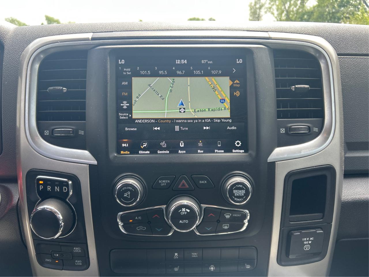 RAM 1500 Classic Tradesman Crew Cab SWB 4WD 2019