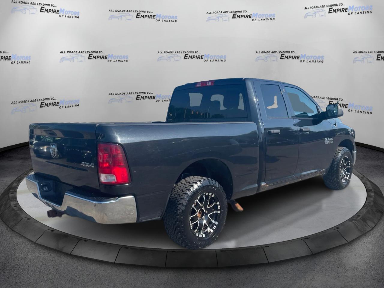 RAM 1500 Tradesman Quad Cab 4WD 2016