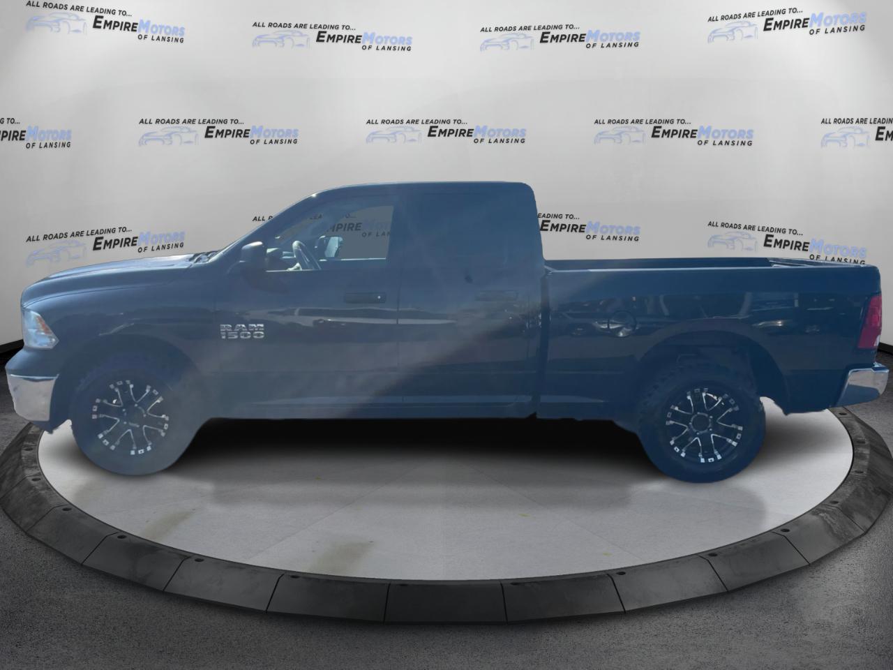 RAM 1500 Tradesman Quad Cab 4WD 2016