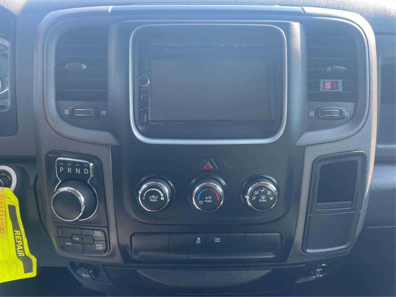 RAM 1500 Tradesman Quad Cab 4WD 2016