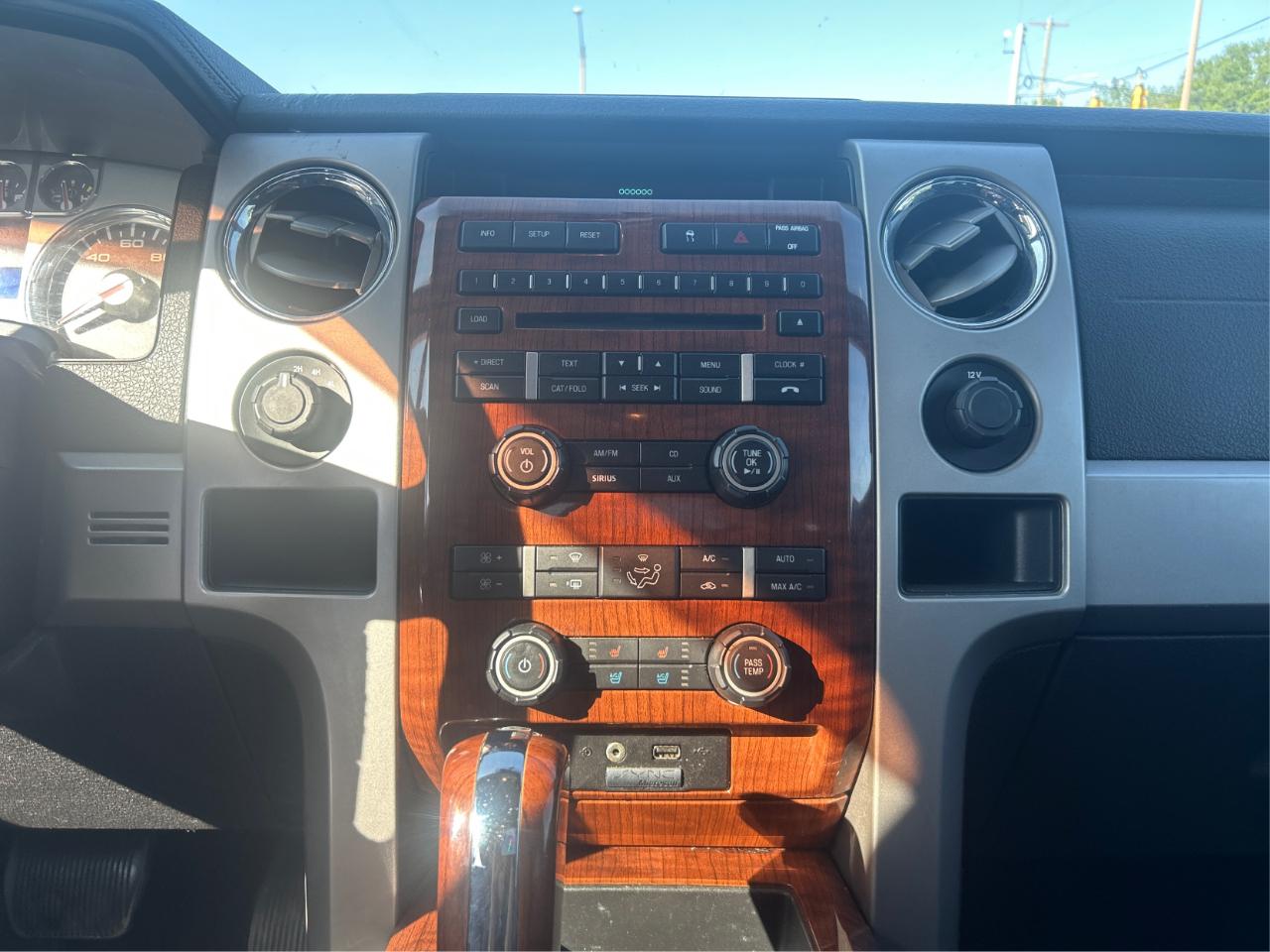 Ford F-150 Lariat SuperCrew 6.5-ft. Bed 4WD 2010