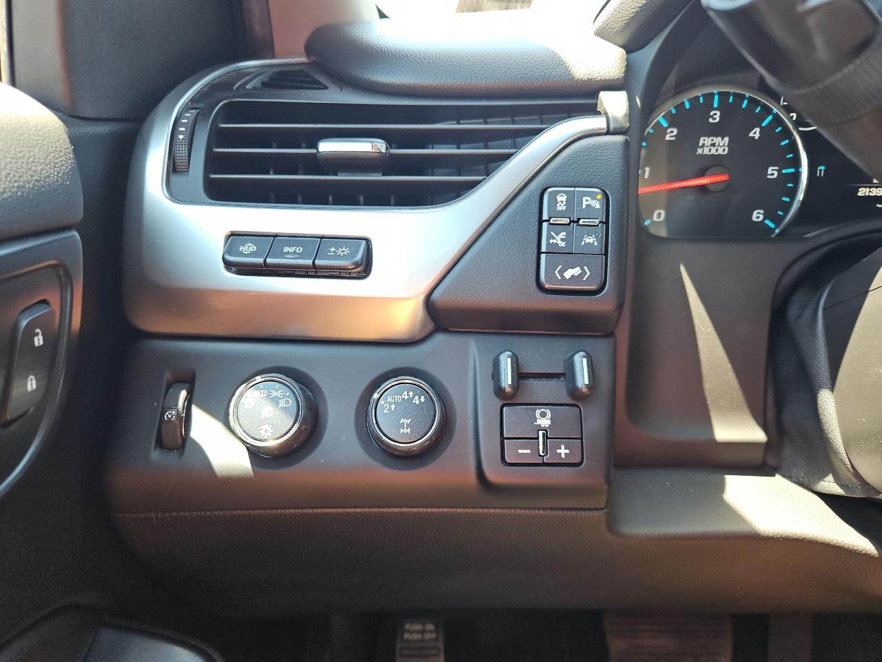 Chevrolet Suburban Premier 4WD 2019