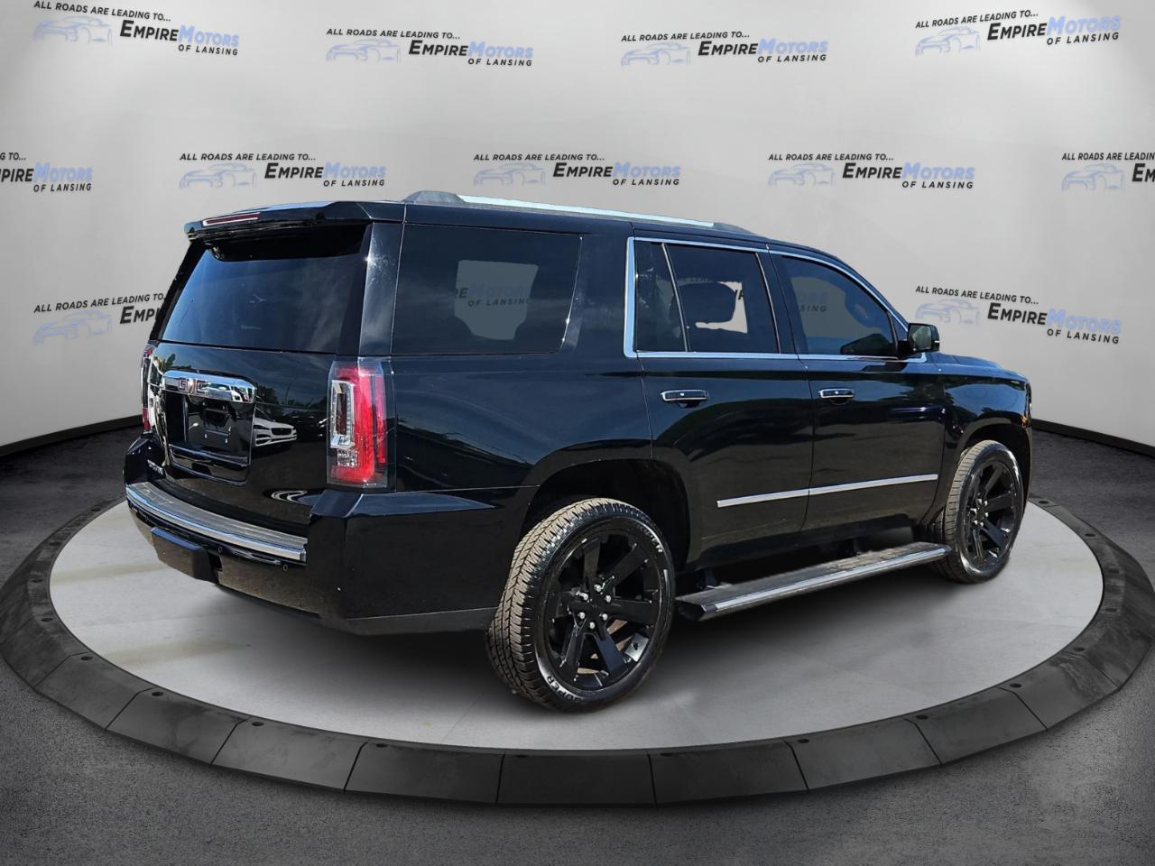 GMC Yukon Denali 4WD 2015