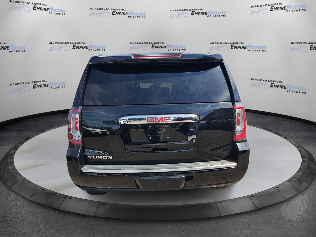 GMC Yukon Denali 4WD 2015