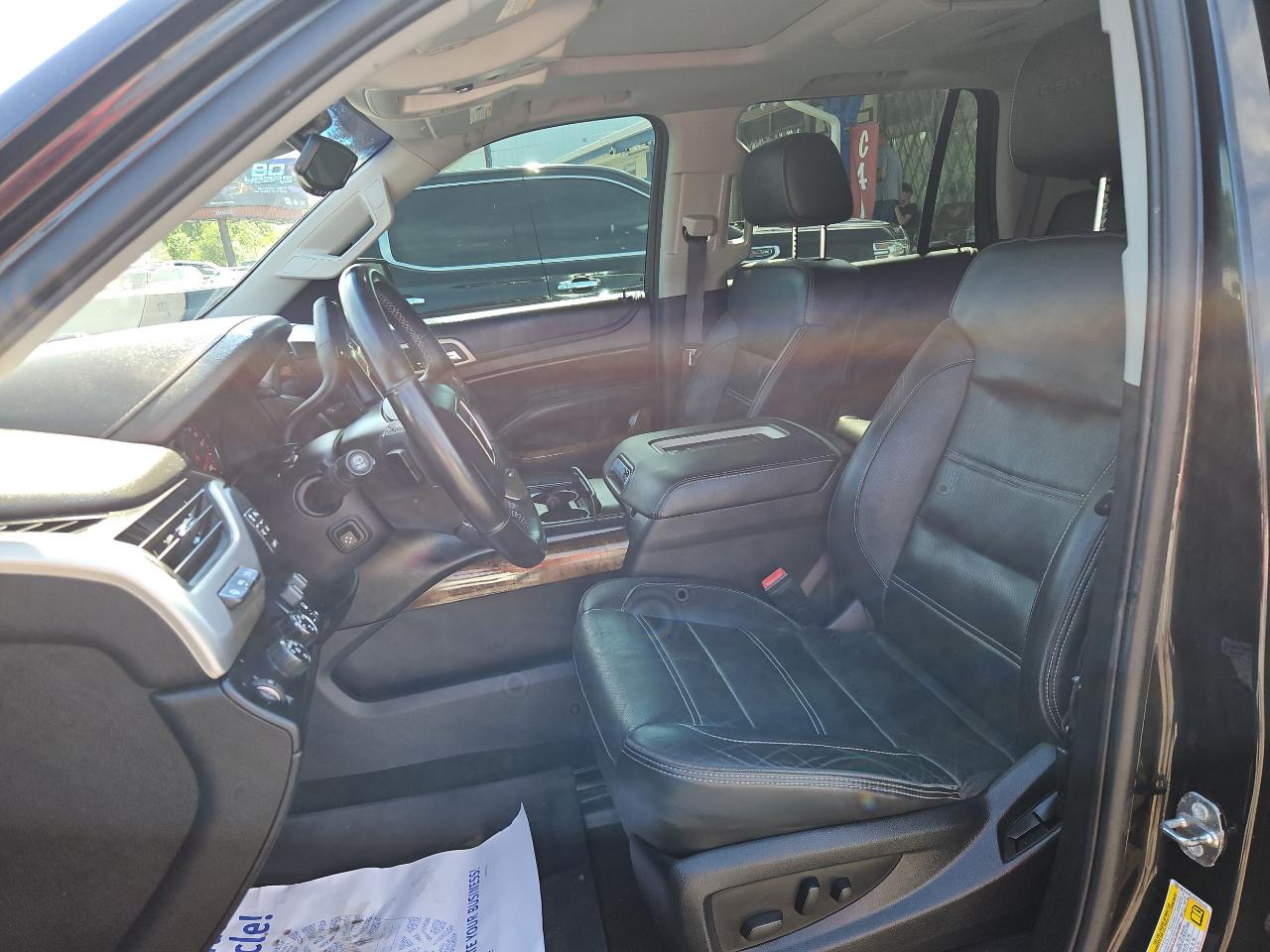 GMC Yukon Denali 4WD 2015