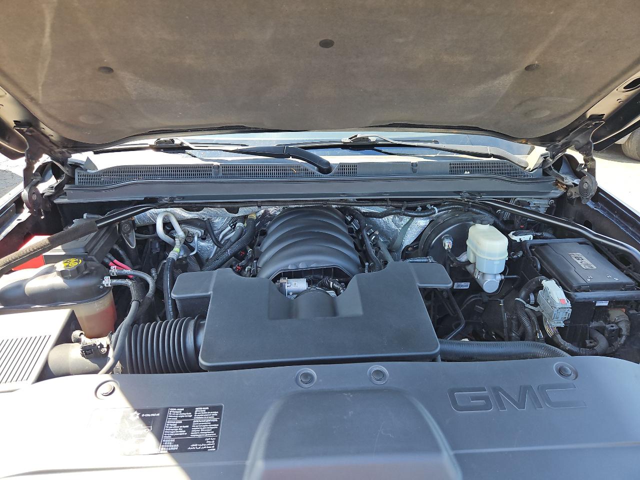 GMC Yukon Denali 4WD 2015