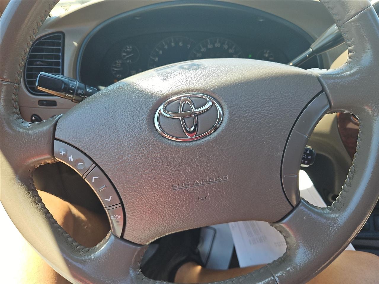 Toyota Sequoia Limited 4WD 2005