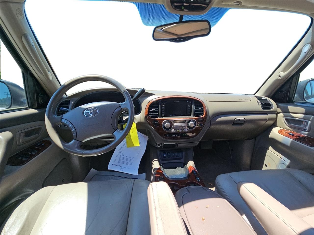 Toyota Sequoia Limited 4WD 2005
