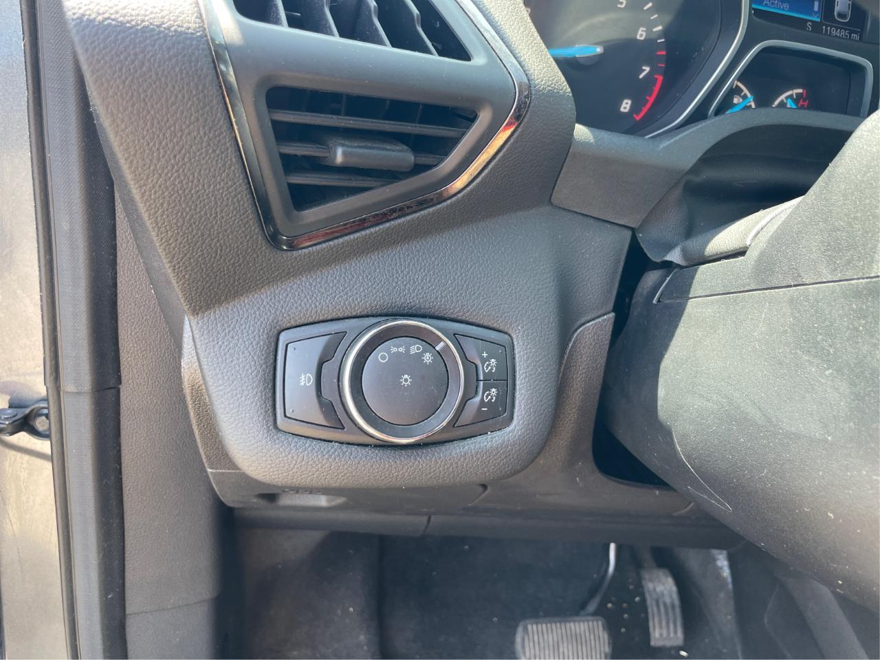 Ford Escape Titanium 4WD 2014