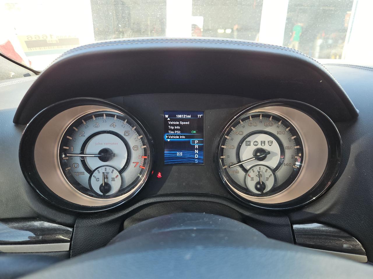 Chrysler 300 C John Varvatos Luxury RWD 2014
