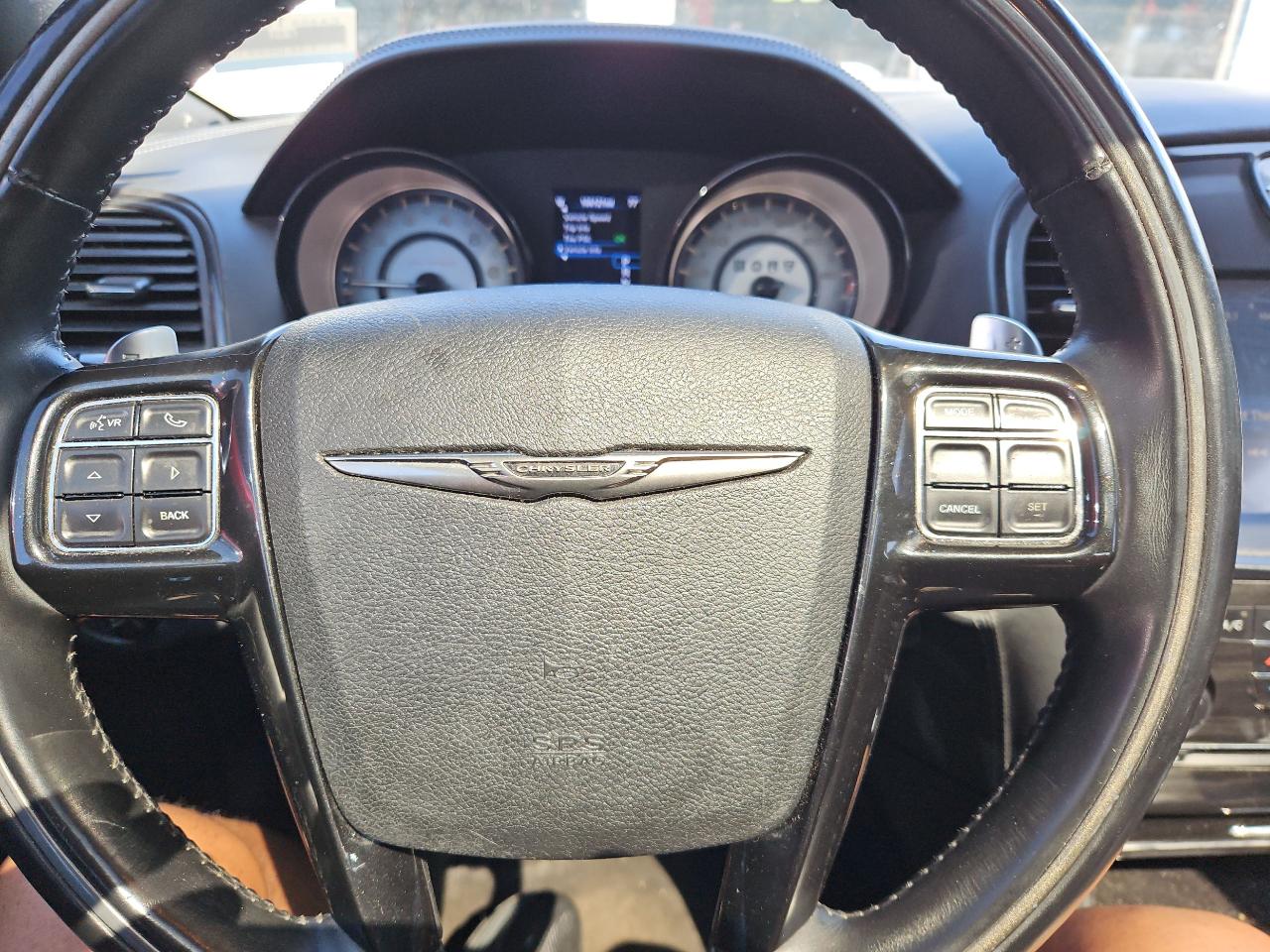 Chrysler 300 C John Varvatos Luxury RWD 2014