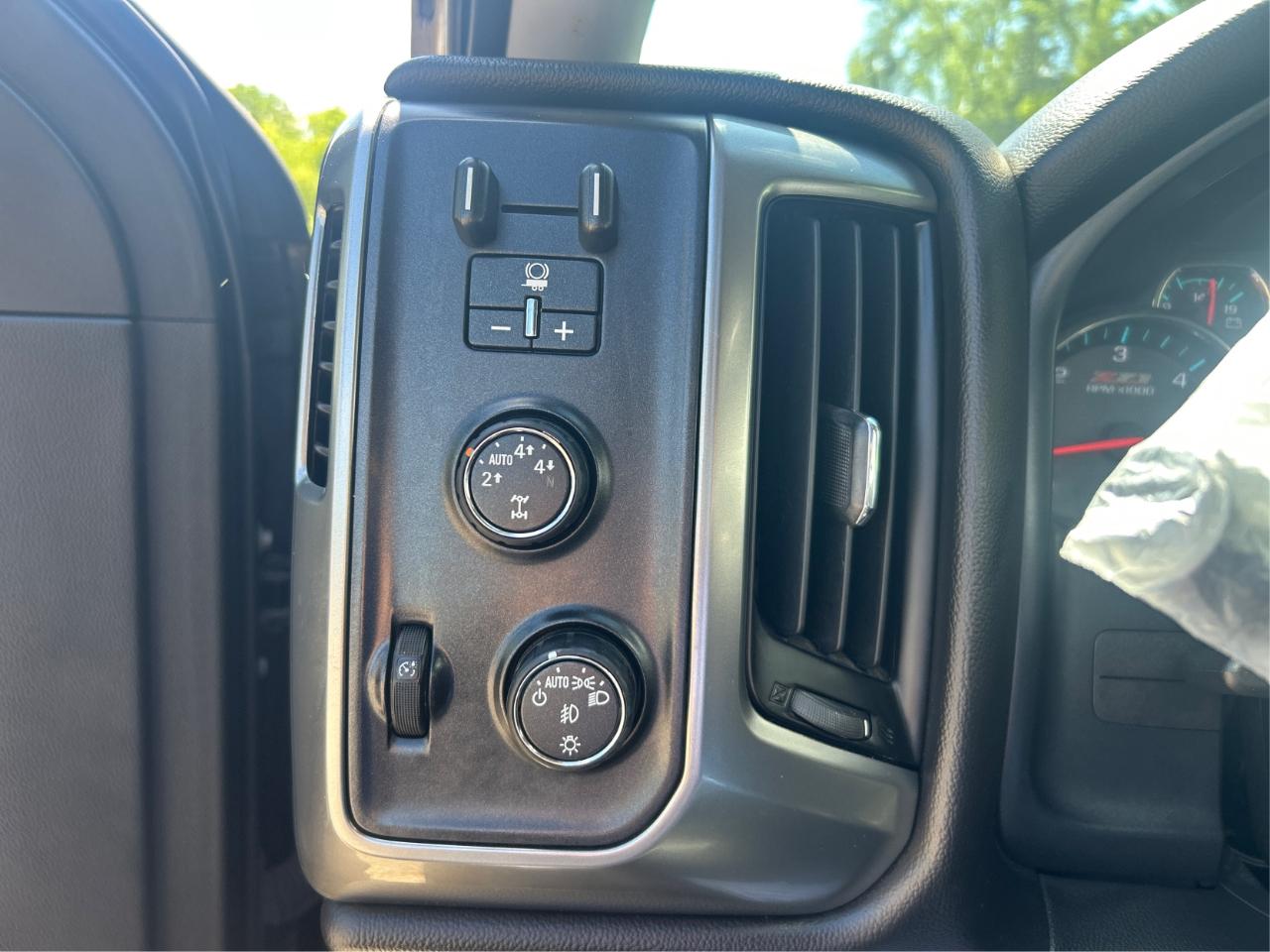 Chevrolet Silverado 1500 LT Crew Cab Long Box 4WD 2016