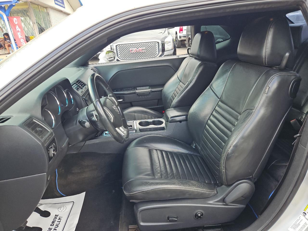 Dodge Challenger R/T 2012