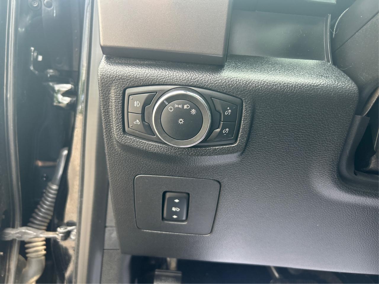 Ford F-150 Lariat SuperCrew 6.5-ft. Bed 4WD 2017
