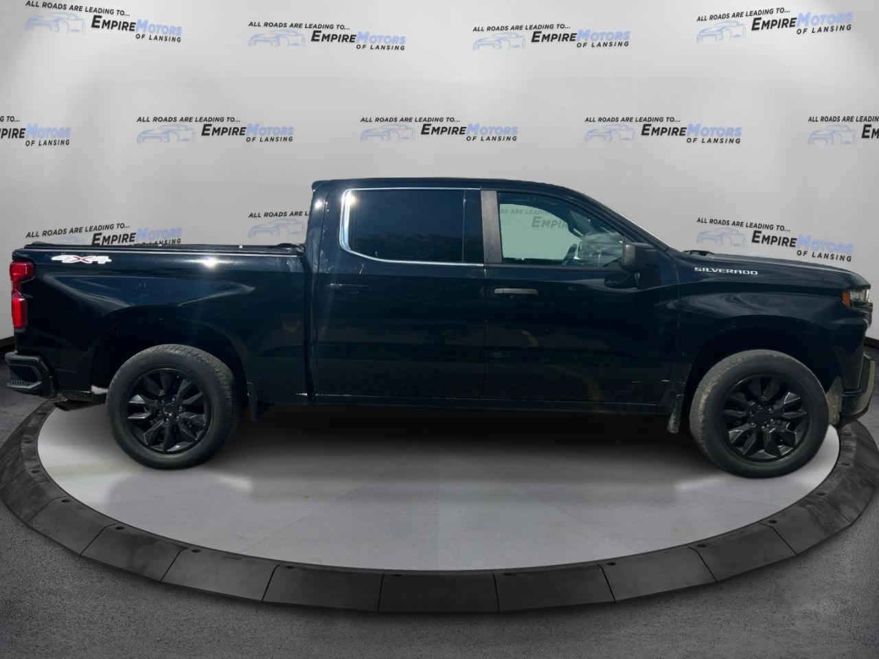 Chevrolet Silverado 1500 Custom Crew Cab Long Box 4WD 2020